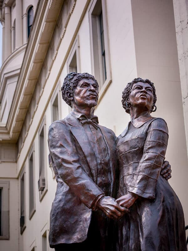 Dred & Harriet Scott By Sculptor Harry Weber